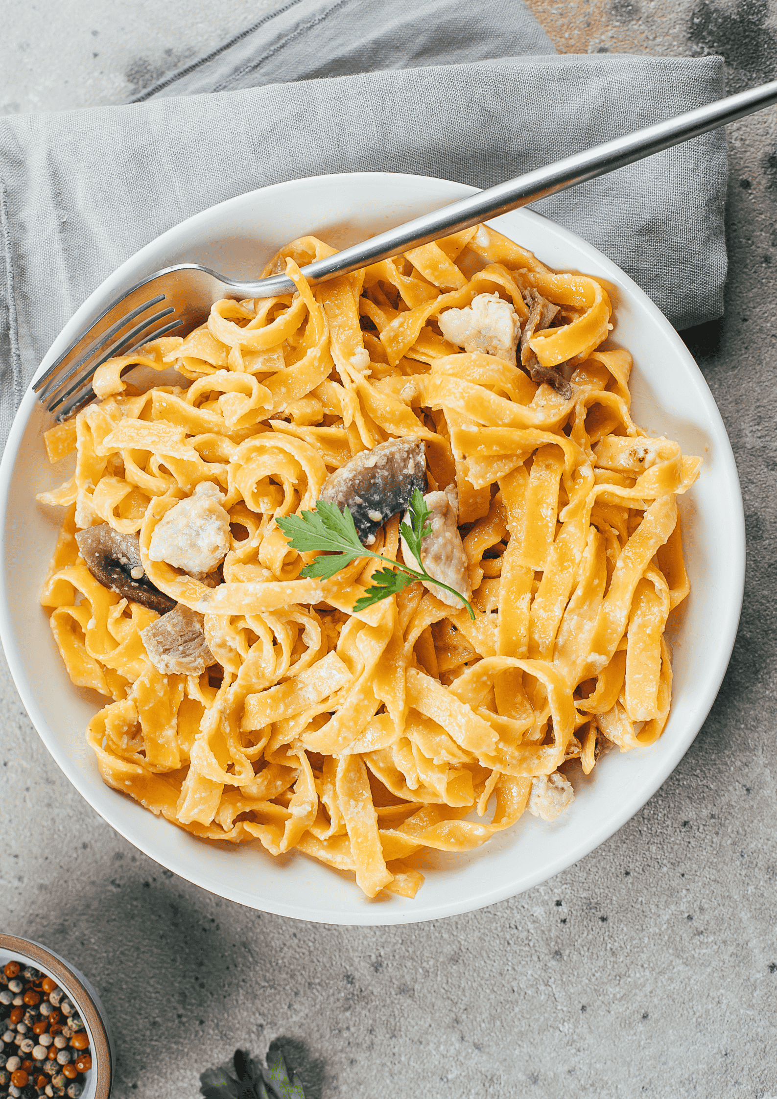 FETTUCİNİ ALFREDO