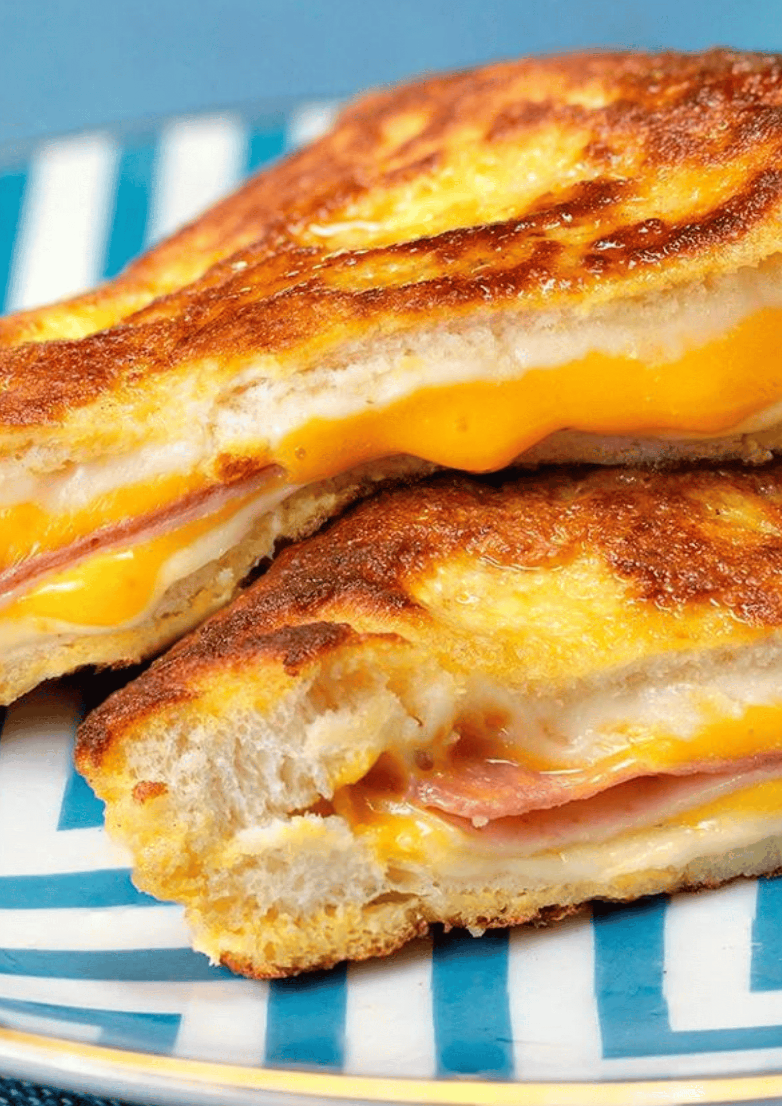YUMURTALI KAŞARLI TOST