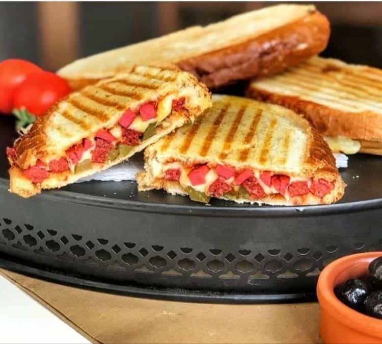 YUMURTALI KAŞARLI TOST
