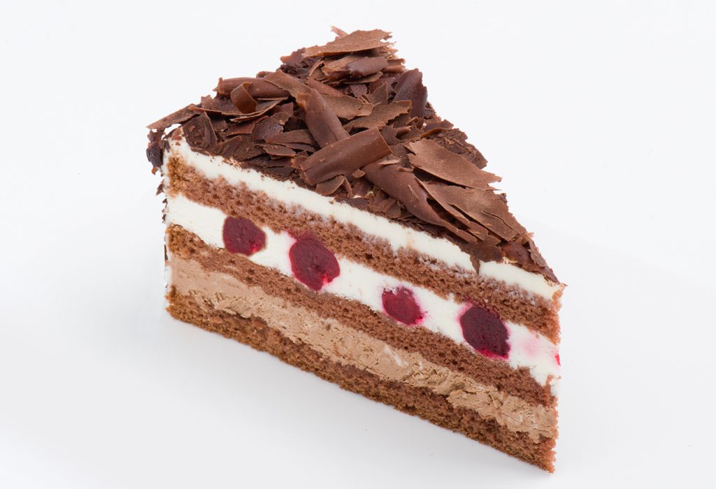 KARA ORMAN MEYVELİ PASTA