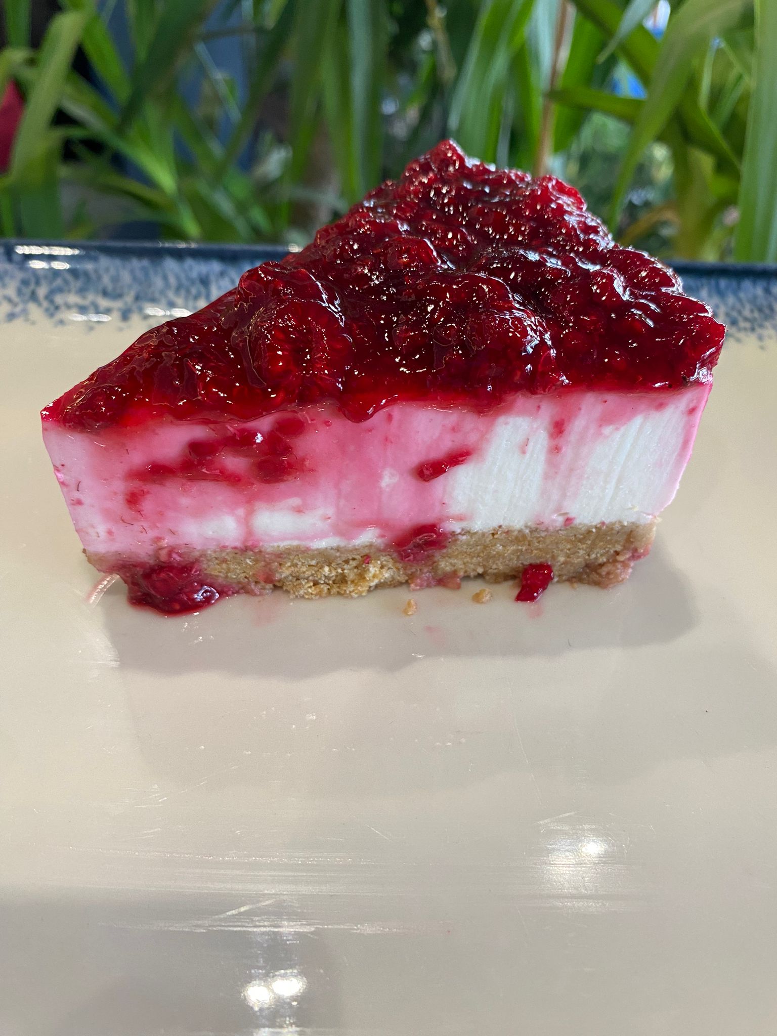 FRAMBUAZLI CHESEE CAKE